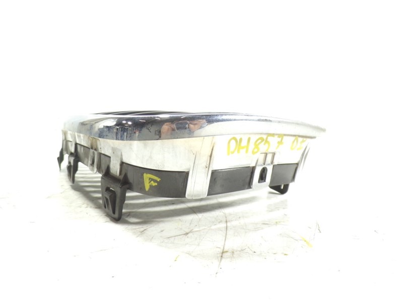 Recambio de rejilla para bmw serie 1 berlina (e81/e87) 2.0 16v diesel referencia OEM IAM 51137166439  