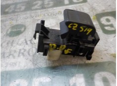 Recambio de mando elevalunas delantero derecho para toyota yaris 1.4 turbodiesel cat referencia OEM IAM 848100D030   2