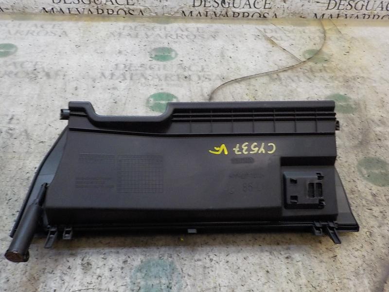 Recambio de guantera para toyota yaris 1.4 turbodiesel cat referencia OEM IAM 555500D170C0  