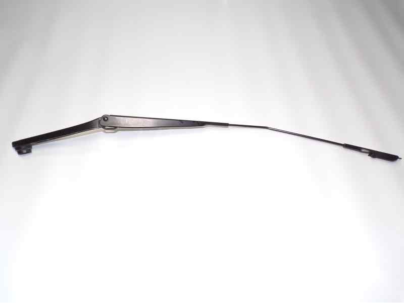 Recambio de brazo limpia delantero derecho para nissan juke (f15) 1.6 16v cat referencia OEM IAM 28881BA62C  