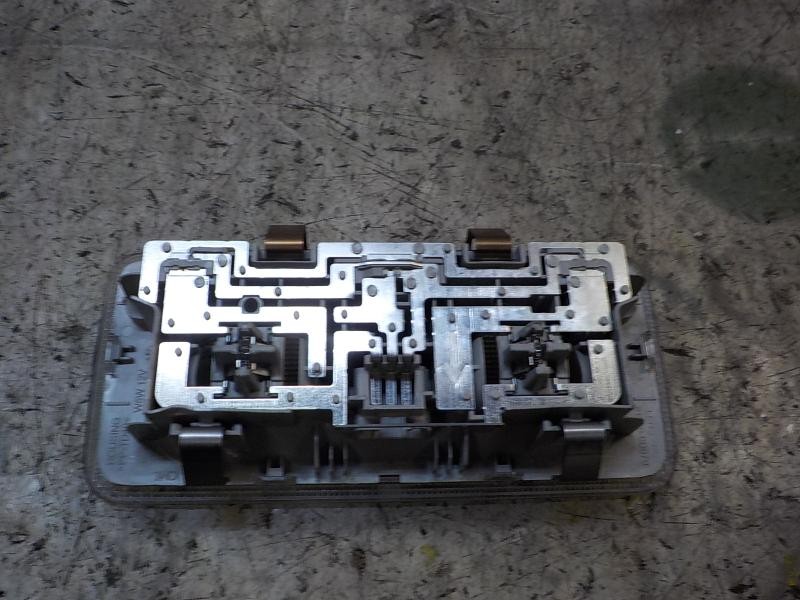 Recambio de piloto interior para toyota yaris 1.4 turbodiesel cat referencia OEM IAM 812600D070B0  