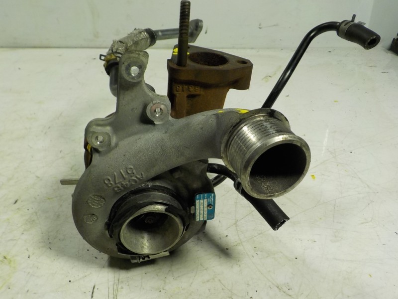 Recambio de turbocompresor para kia sorento drive 2wd referencia OEM IAM  282312F600 