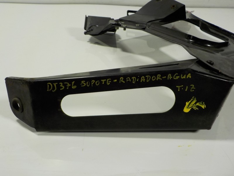 Recambio de moldura para mclaren 570s spider p13 referencia OEM IAM  13A4882CP 