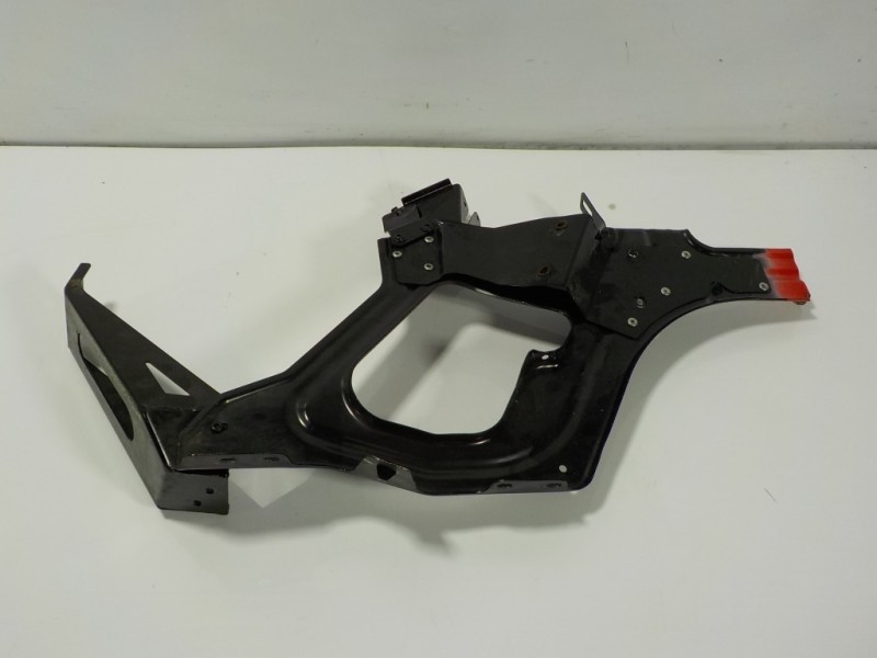 Recambio de moldura para mclaren 570s spider p13 referencia OEM IAM  13A4882CP 