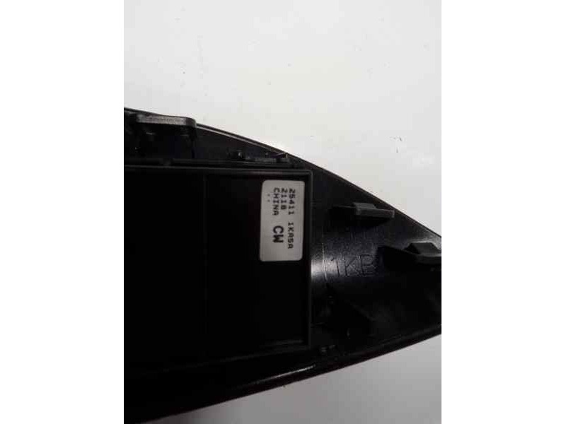 Recambio de mando elevalunas delantero derecho para nissan juke (f15) 1.6 16v cat referencia OEM IAM 254111KA5A 254111KA 