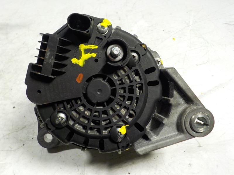 Recambio de alternador para mitsubishi fuso canter ecohybrid hybrid referencia OEM IAM   