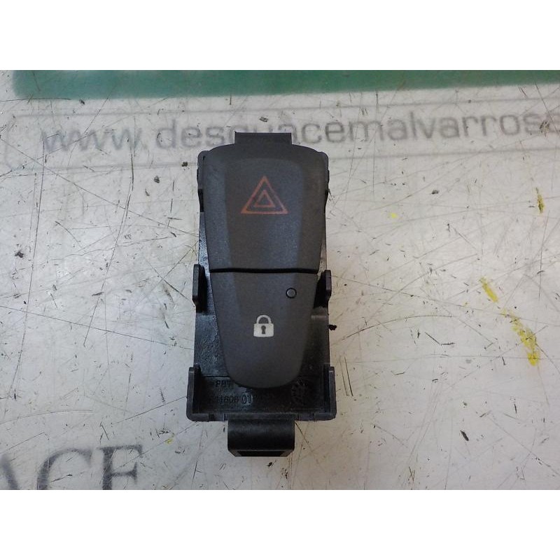 Recambio de warning para dacia sandero 1.2 16v cat referencia OEM IAM 252905668R  