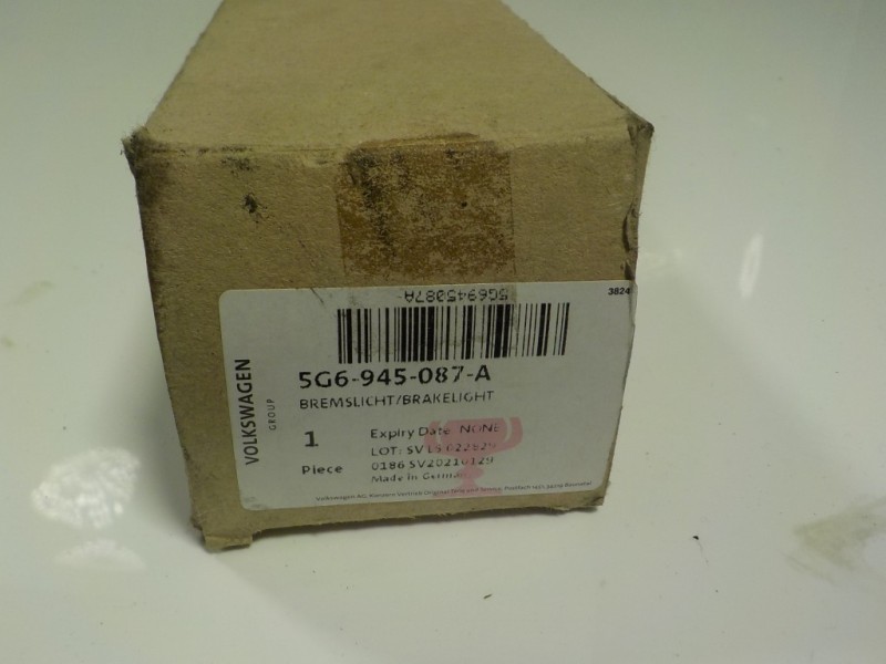 Recambio de piloto trasero central para volkswagen t-roc 1.5 16v tsi act referencia OEM IAM  5G6945087A 