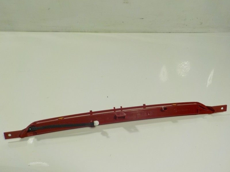 Recambio de piloto trasero central para volkswagen t-roc 1.5 16v tsi act referencia OEM IAM  5G6945087A 