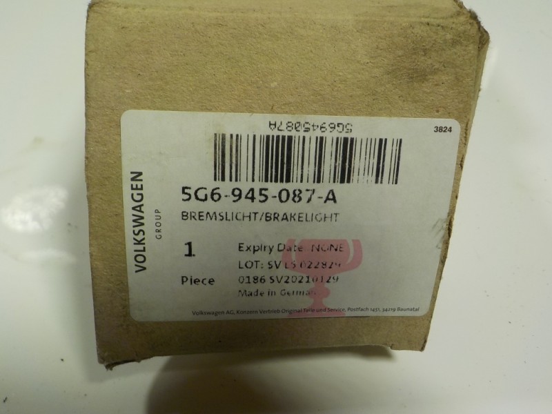 Recambio de piloto trasero central para volkswagen t-roc 1.5 16v tsi act referencia OEM IAM  5G6945087A 
