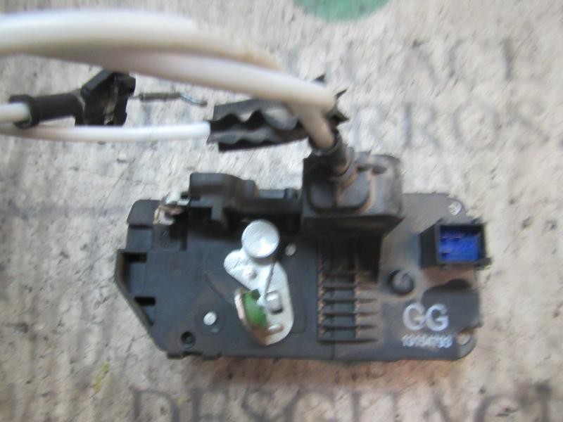 Recambio de cerradura puerta trasera izquierda para opel meriva 1.7 16v cdti referencia OEM IAM   