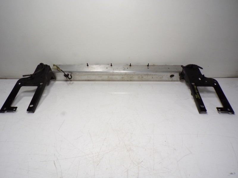 Recambio de travesaño inferior para land rover range rover evoque evoque referencia OEM IAM   