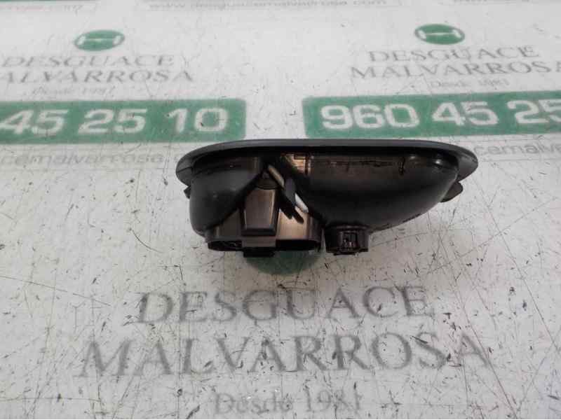 Recambio de maneta interior delantera derecha para renault kangoo profesional referencia OEM IAM   