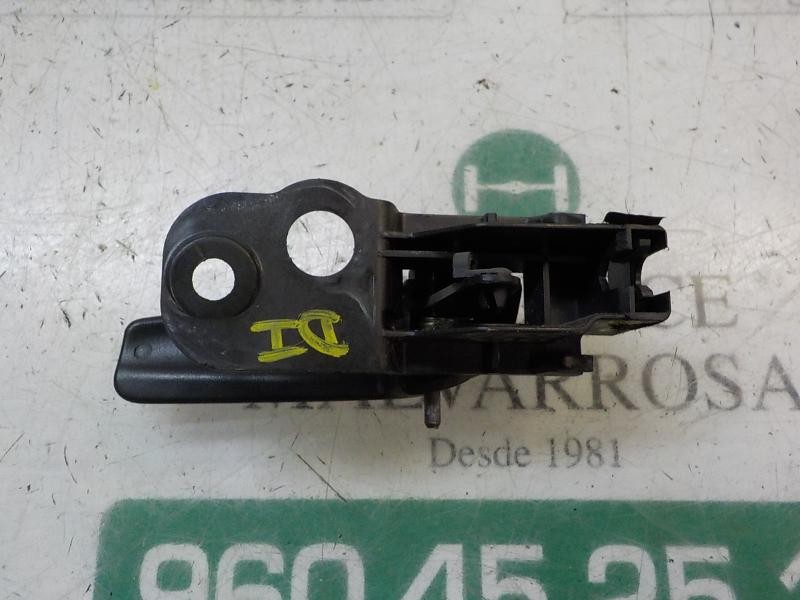 Recambio de maneta interior delantera izquierda para peugeot bipper 1.4 hdi referencia OEM IAM   