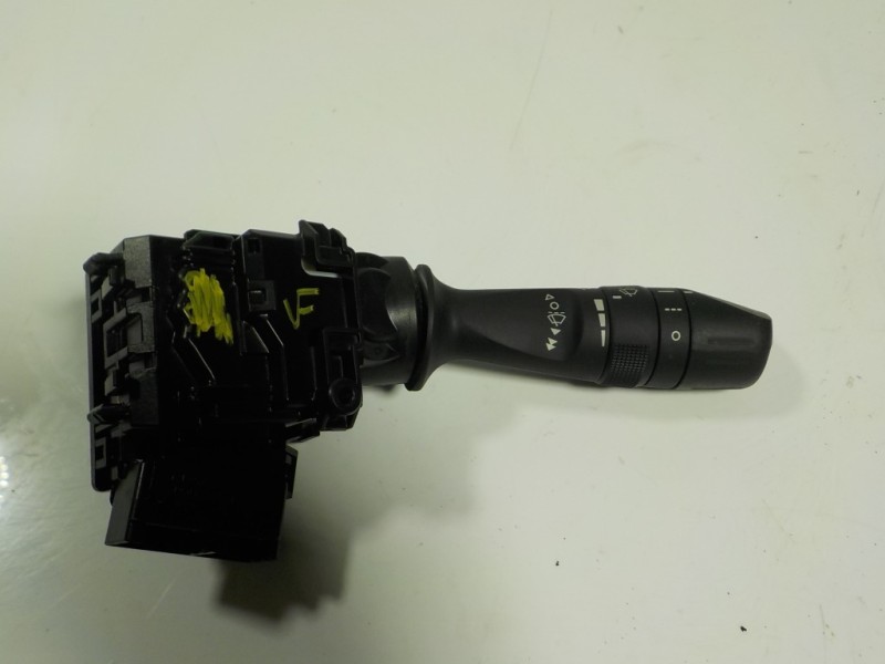 Recambio de mando limpia para toyota auris 1.4 turbodiesel cat referencia OEM IAM 8465202540  