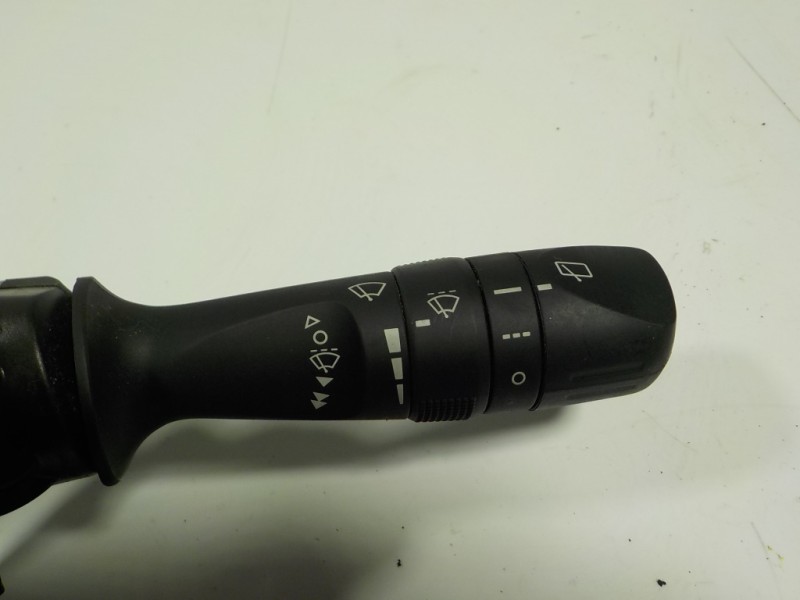 Recambio de mando limpia para toyota auris 1.4 turbodiesel cat referencia OEM IAM 8465202540  