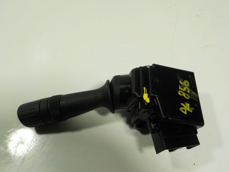 Recambio de mando limpia para toyota auris 1.4 turbodiesel cat referencia OEM IAM 8465202540  