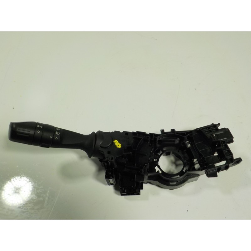 Recambio de mando luces para toyota auris 1.4 turbodiesel cat referencia OEM IAM 8414002730  