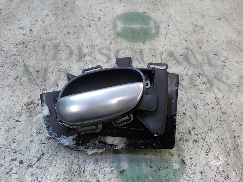 Recambio de maneta interior delantera derecha para peugeot 206+ 1.4 referencia OEM IAM   