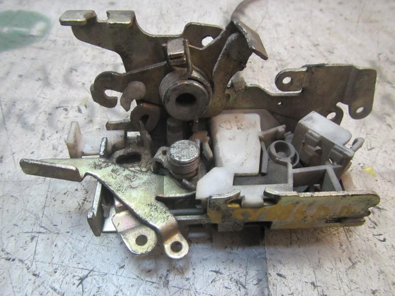 Recambio de cerradura puerta delantera derecha para mercedes-benz sprinter (w901,w903) combi 2.9 turbodiesel referencia OEM IAM 