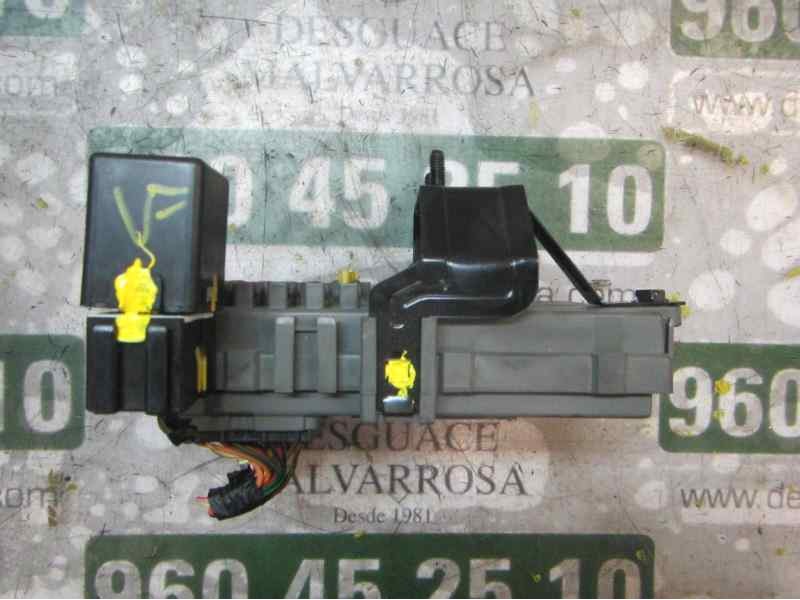 Recambio de caja reles / fusibles para chevrolet aveo 1.2 cat referencia OEM IAM   