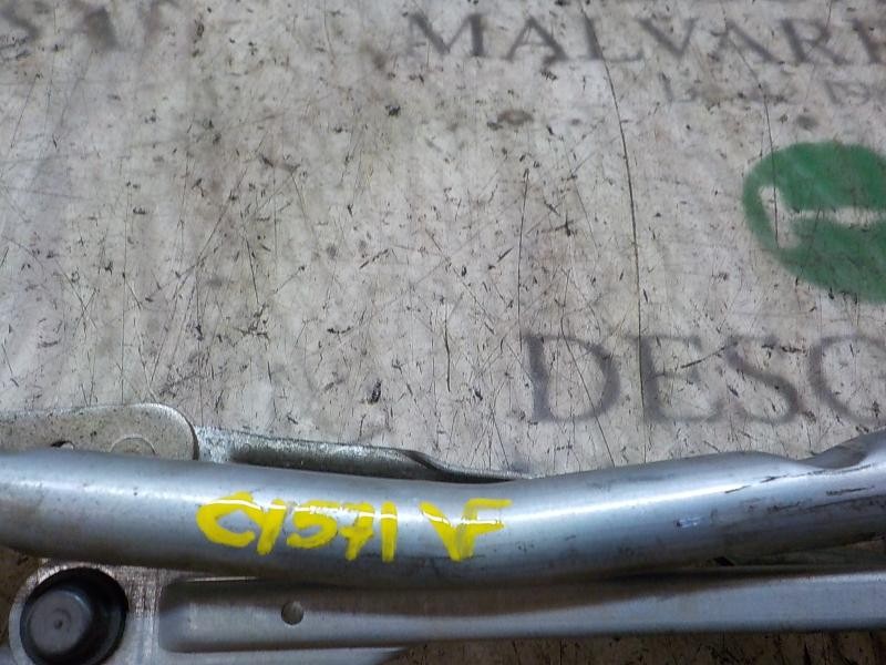 Recambio de articulacion limpia delantero para peugeot partner kombi 1.6 16v e-hdi fap referencia OEM IAM   