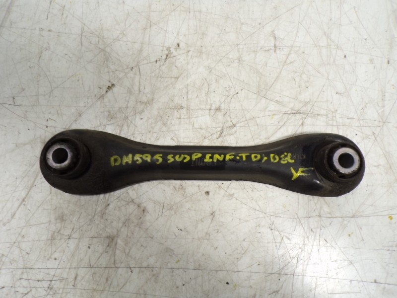 Recambio de brazo suspension inferior trasero derecho para volvo c30 1.6 diesel cat referencia OEM IAM 30683067  