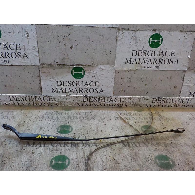 Recambio de brazo limpia delantero derecho para peugeot partner kombi 1.6 16v e-hdi fap referencia OEM IAM   