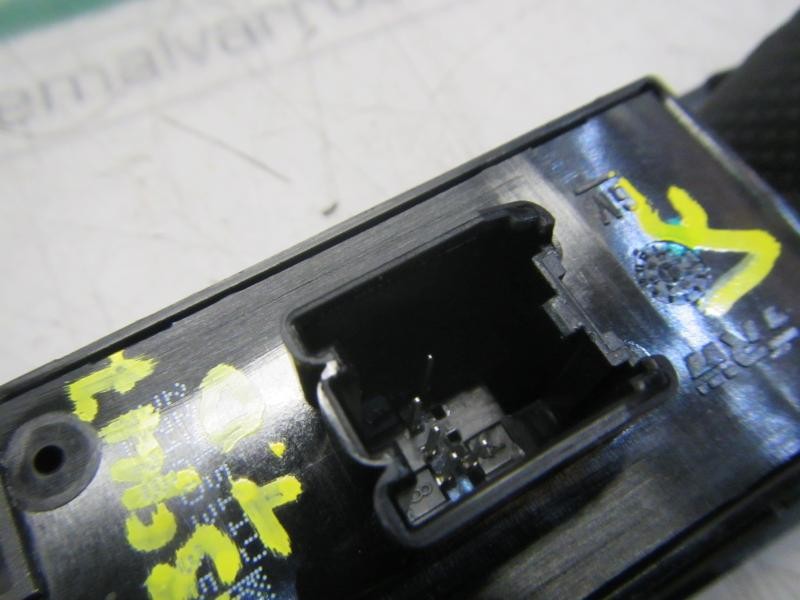 Recambio de mando elevalunas trasero derecho para opel mokka x selective start/stop referencia OEM IAM 22915110 95025525 