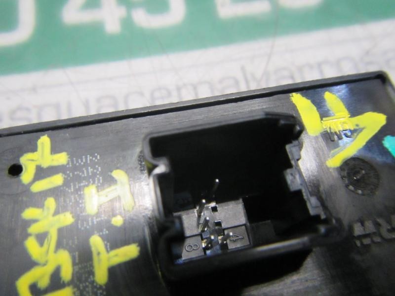 Recambio de mando elevalunas trasero izquierdo para opel mokka x selective start/stop referencia OEM IAM 22915110 95025524 