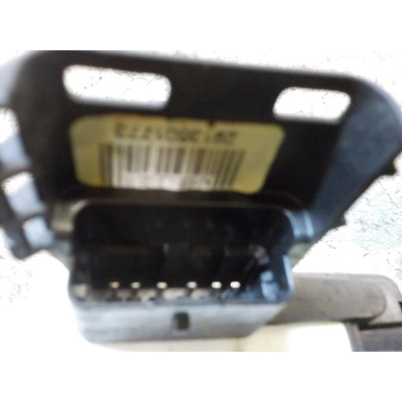 Recambio de cerradura puerta delantera derecha para peugeot partner kombi 1.6 16v e-hdi fap referencia OEM IAM   