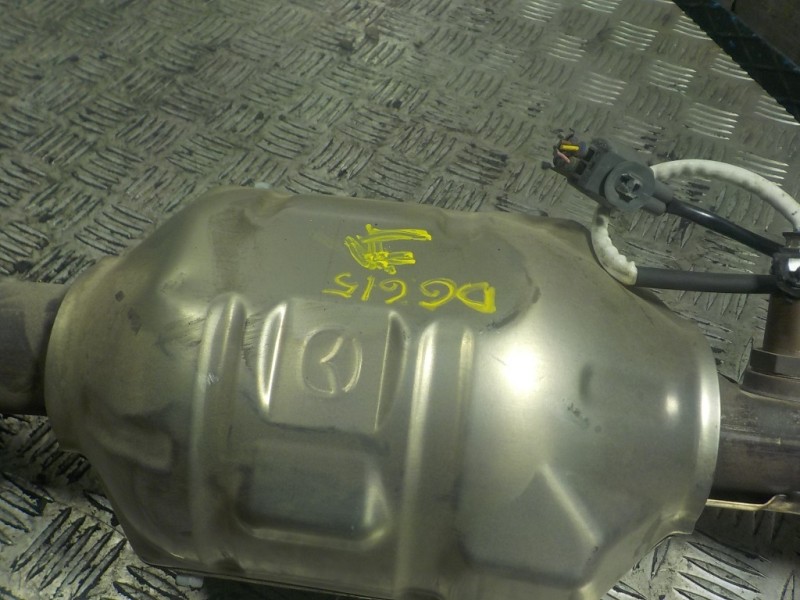 Recambio de tubo escape central para mazda cx-3 2.0 16v cat referencia OEM IAM   