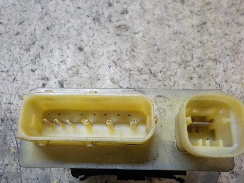 Recambio de caja precalentamiento para peugeot partner kombi 1.6 16v e-hdi fap referencia OEM IAM   