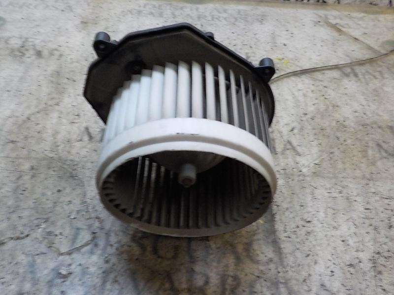 Recambio de motor calefaccion para peugeot partner kombi 1.6 16v e-hdi fap referencia OEM IAM   