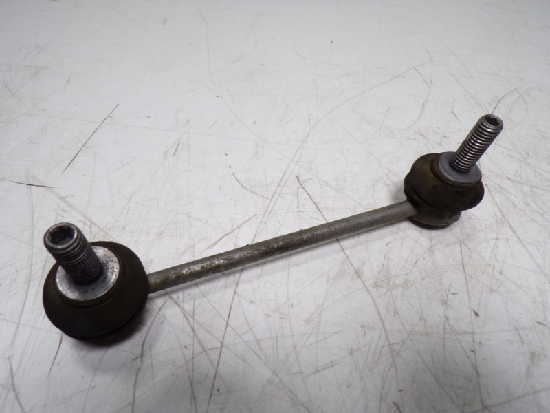 Recambio de tirante trasero izquierdo para land rover range rover evoque evoque referencia OEM IAM LR114304  