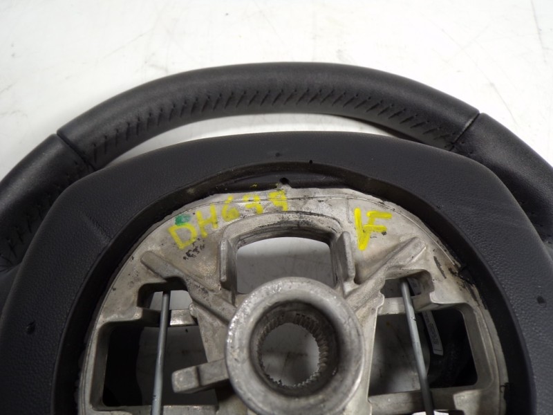 Recambio de volante para citroën c4 cactus 1.2 12v e-thp / puretech referencia OEM IAM 98303131ZD  