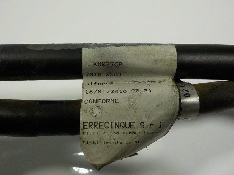 Recambio de tubo para mclaren 570s spider p13 referencia OEM IAM  13K0027CP 