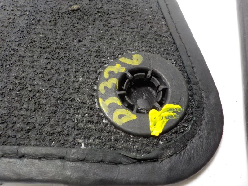 Recambio de juego tapizados / cartoneras para mclaren 570s spider p13 referencia OEM IAM   