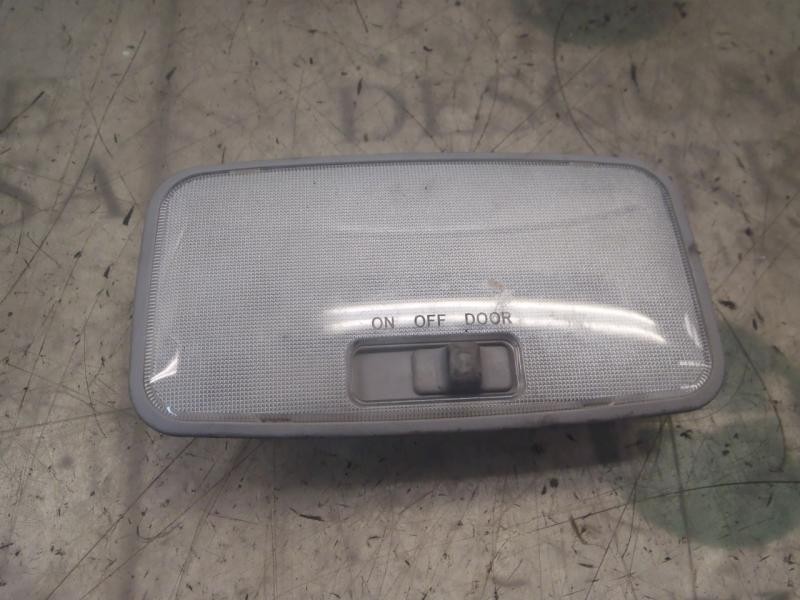 Recambio de piloto interior para toyota prius (nhw20) sol referencia OEM IAM 8124068010B1  