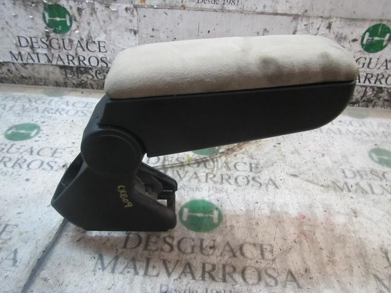 Recambio de apoyabrazos central para fiat linea (110) dynamic referencia OEM IAM 735486077  