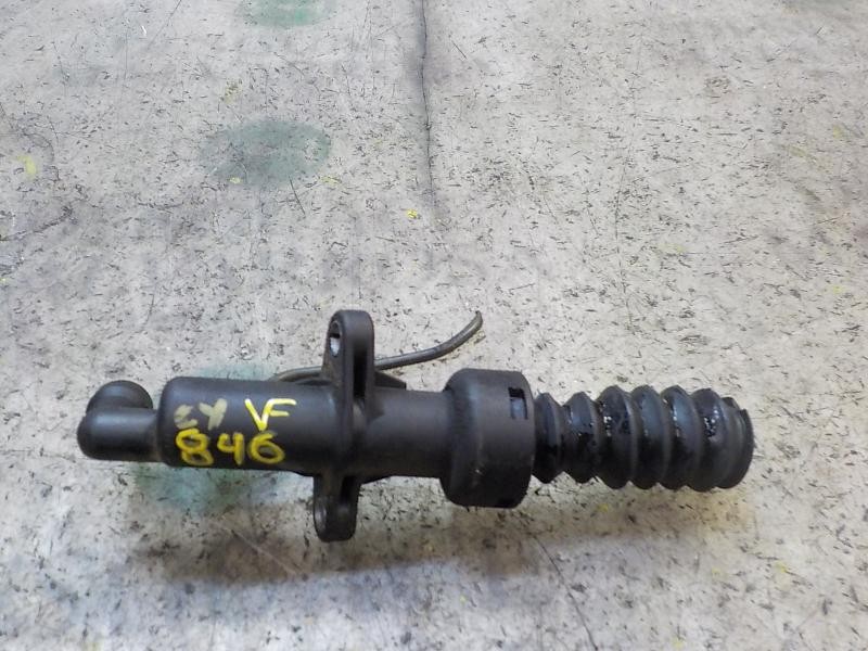 Recambio de bombin embrague para citroën c4 berlina 1.6 16v hdi referencia OEM IAM   