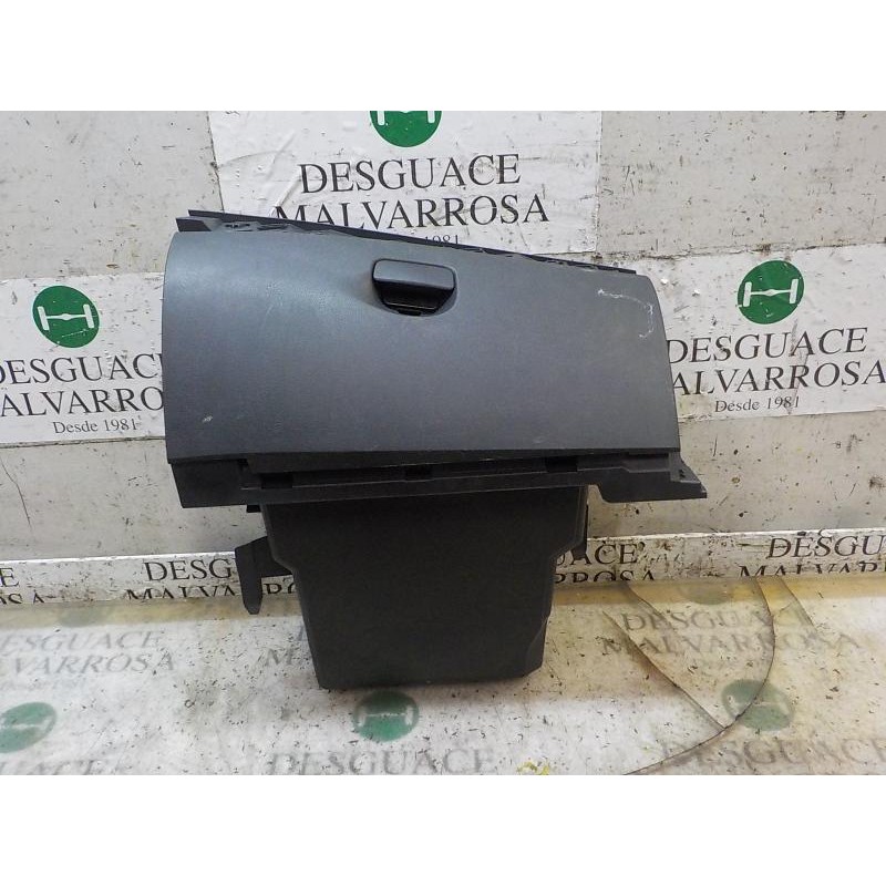 Recambio de guantera para renault megane iii sport tourer expression referencia OEM IAM 681083896R  