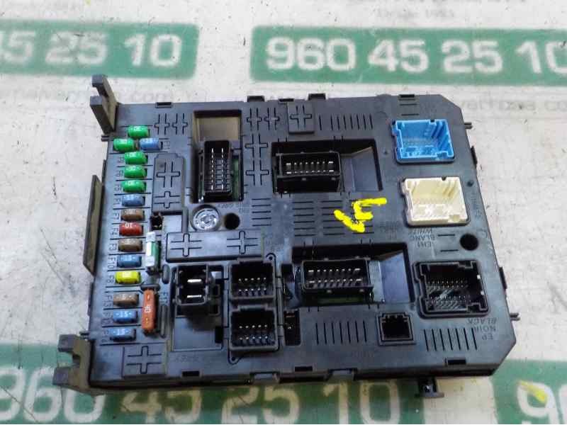 Recambio de caja reles / fusibles para peugeot partner tepee b9 puretec referencia OEM IAM   