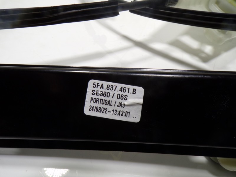 Recambio de elevalunas delantero izquierdo para cupra leon kl8 vz 2.0 tsi referencia OEM IAM 5FA837461B 5FA837461B 