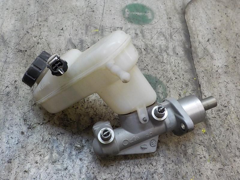 Recambio de bomba freno para renault twingo 1.2 16v referencia OEM IAM 8201041146  