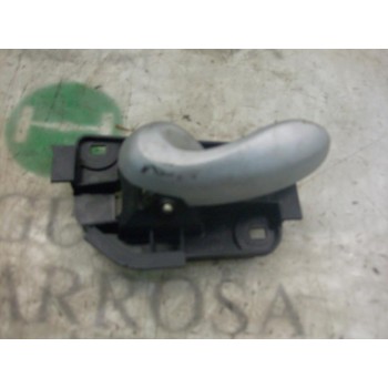 MANETA INTERIOR DELANTERA IZQUIERDA 