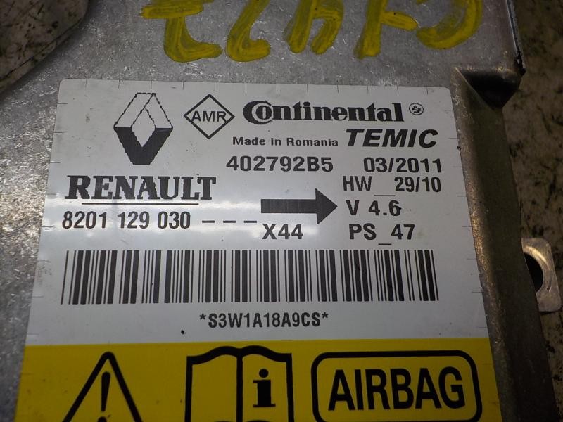 Recambio de centralita airbag para renault twingo 1.2 16v referencia OEM IAM 8201236035 8201129030 402792B5