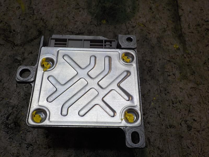 Recambio de centralita airbag para renault twingo 1.2 16v referencia OEM IAM 8201236035 8201129030 402792B5