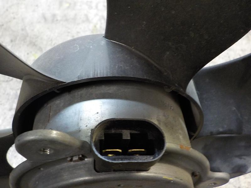 Recambio de electroventilador para renault twingo 1.2 16v referencia OEM IAM 7701068310  