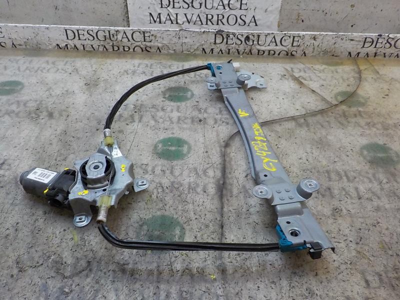 Recambio de elevalunas delantero izquierdo para renault twingo 1.2 16v referencia OEM IAM 8200384743  